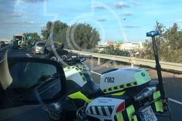 Un motorista se fractura una pierna en un accidente en la GC-1, a la altura de La Mareta (Foto TA)